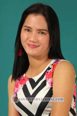 218194 - Kathryn Mae Age: 43 - Philippines