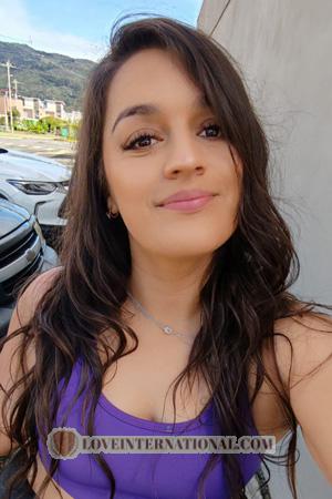 224498 - Raquel Age: 34 - Costa Rica