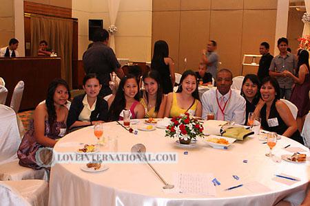 women-of-philippines-013