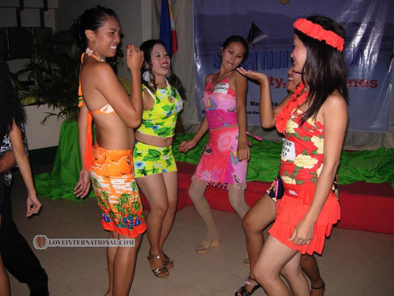 Philippine-Women-7870