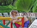 cartagena-women-boat-1104-8